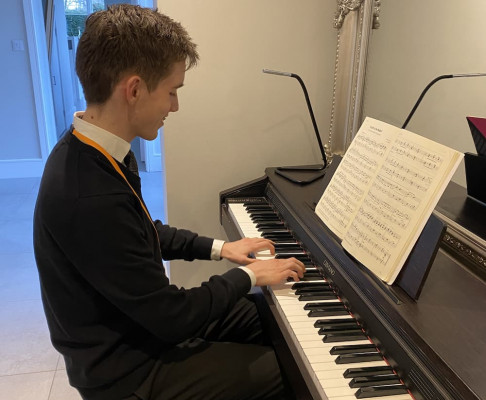 Read Frankie’s experience of Trinity graded Piano exams